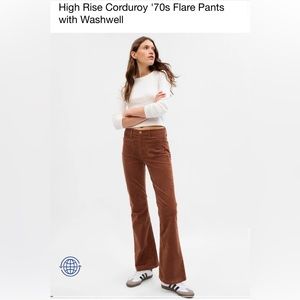Gap Women's High Rise Corduroy '70s Flare Jeans w/ Washwell